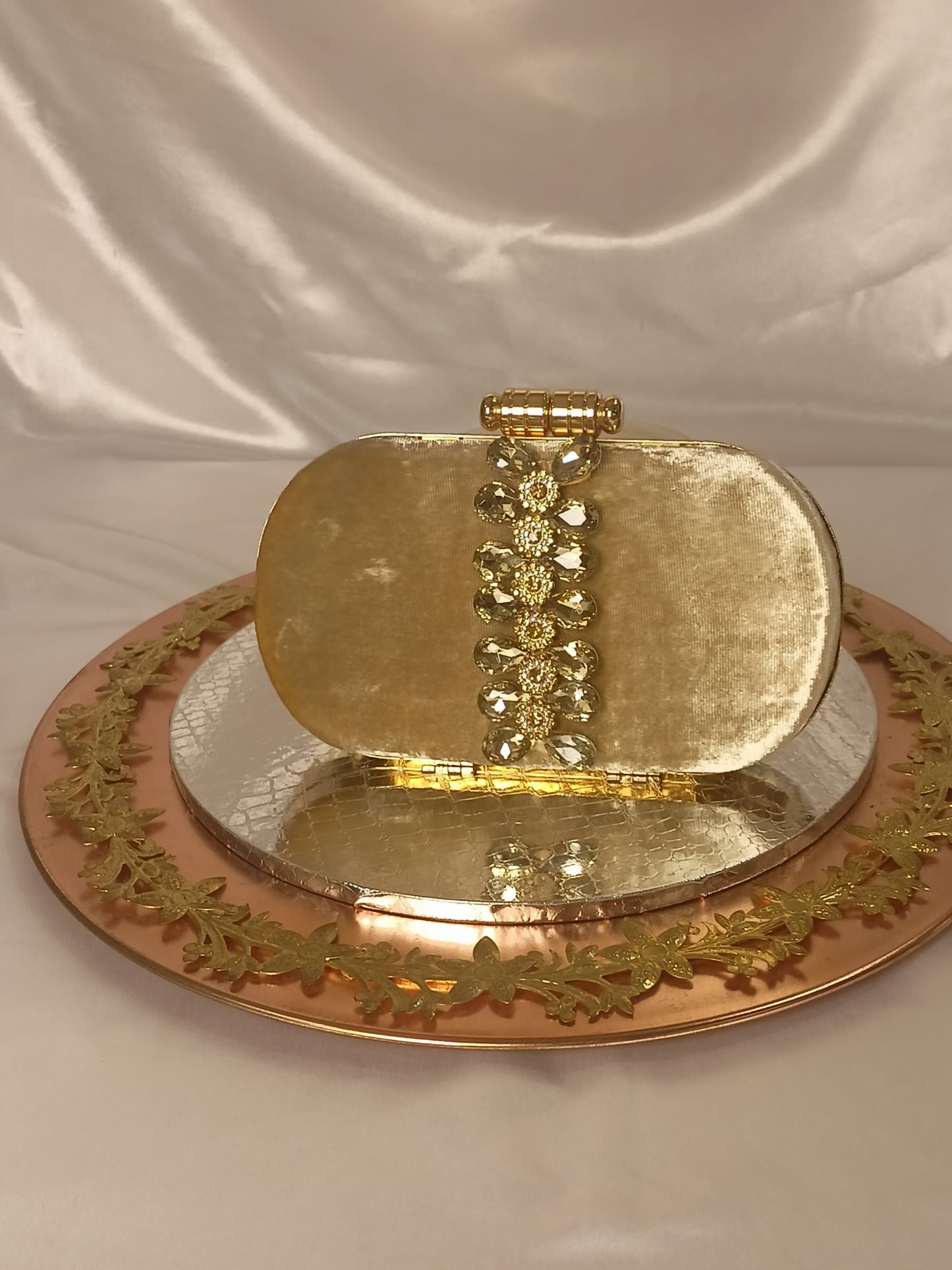 GOLDEN VELVET STONE CAPSULE CLUTCH