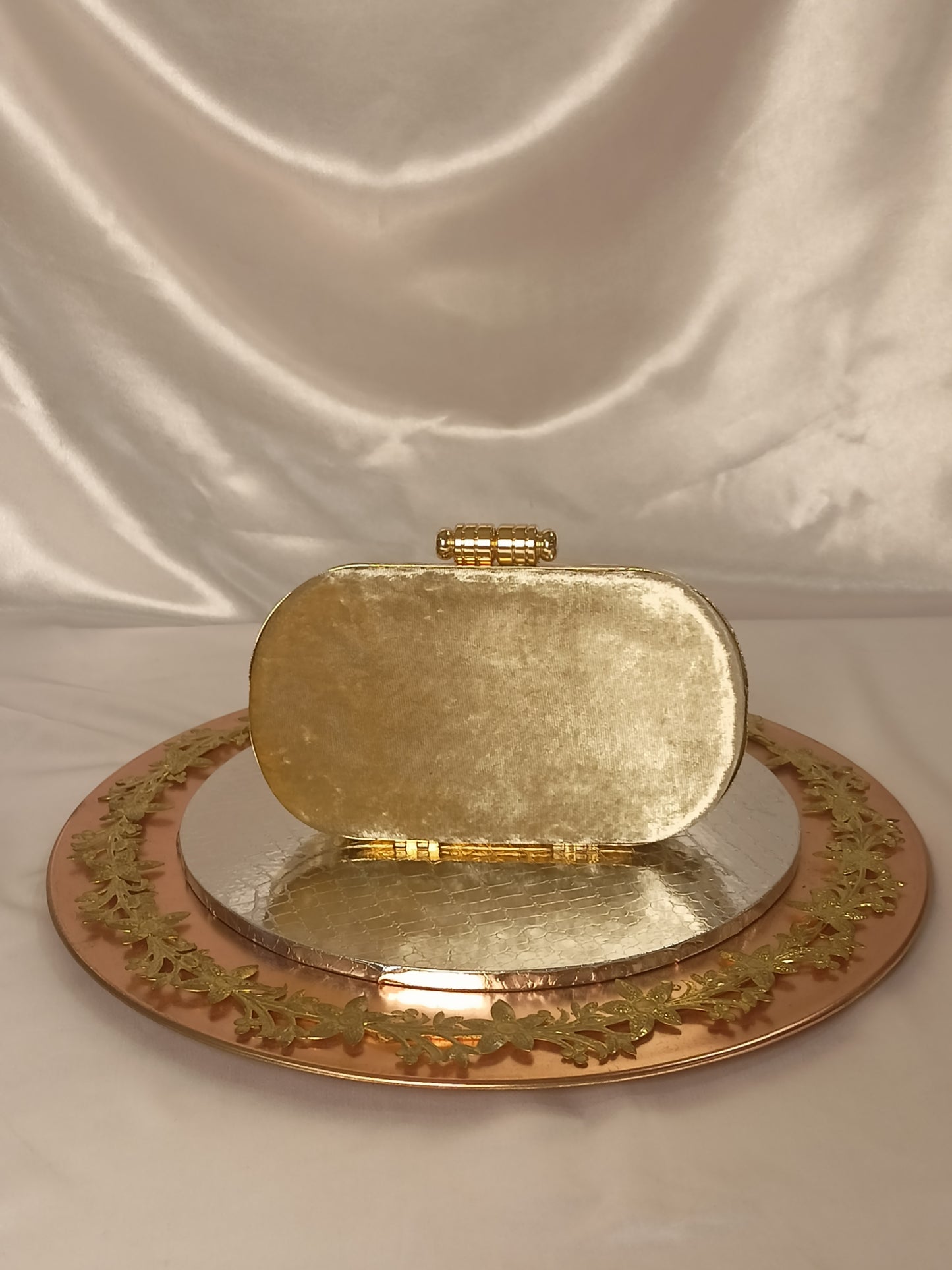 GOLDEN VELVET STONE CAPSULE CLUTCH