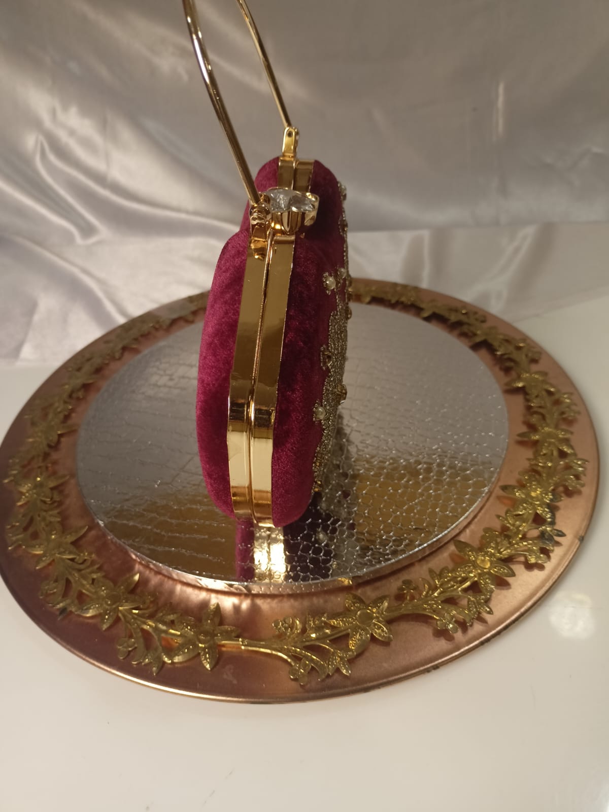 MAROON GOLDEN  D FRAME CLUTCH